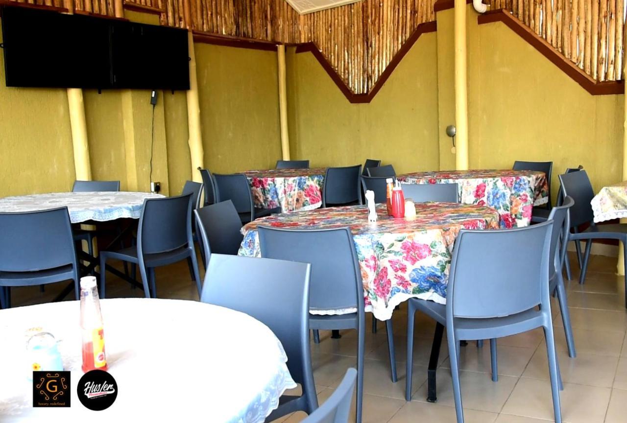 Golden View Hotel Ibanda Buitenkant foto