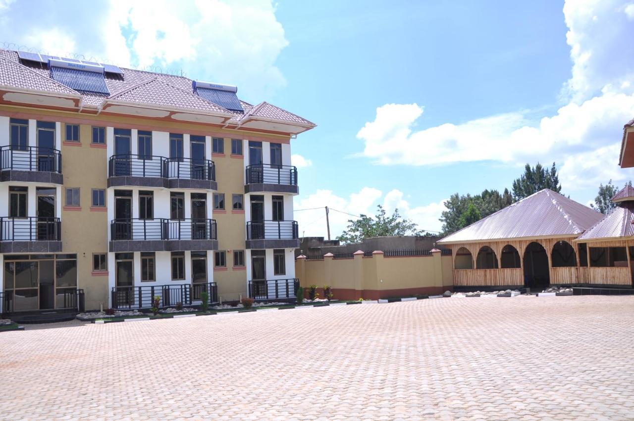 Golden View Hotel Ibanda Buitenkant foto