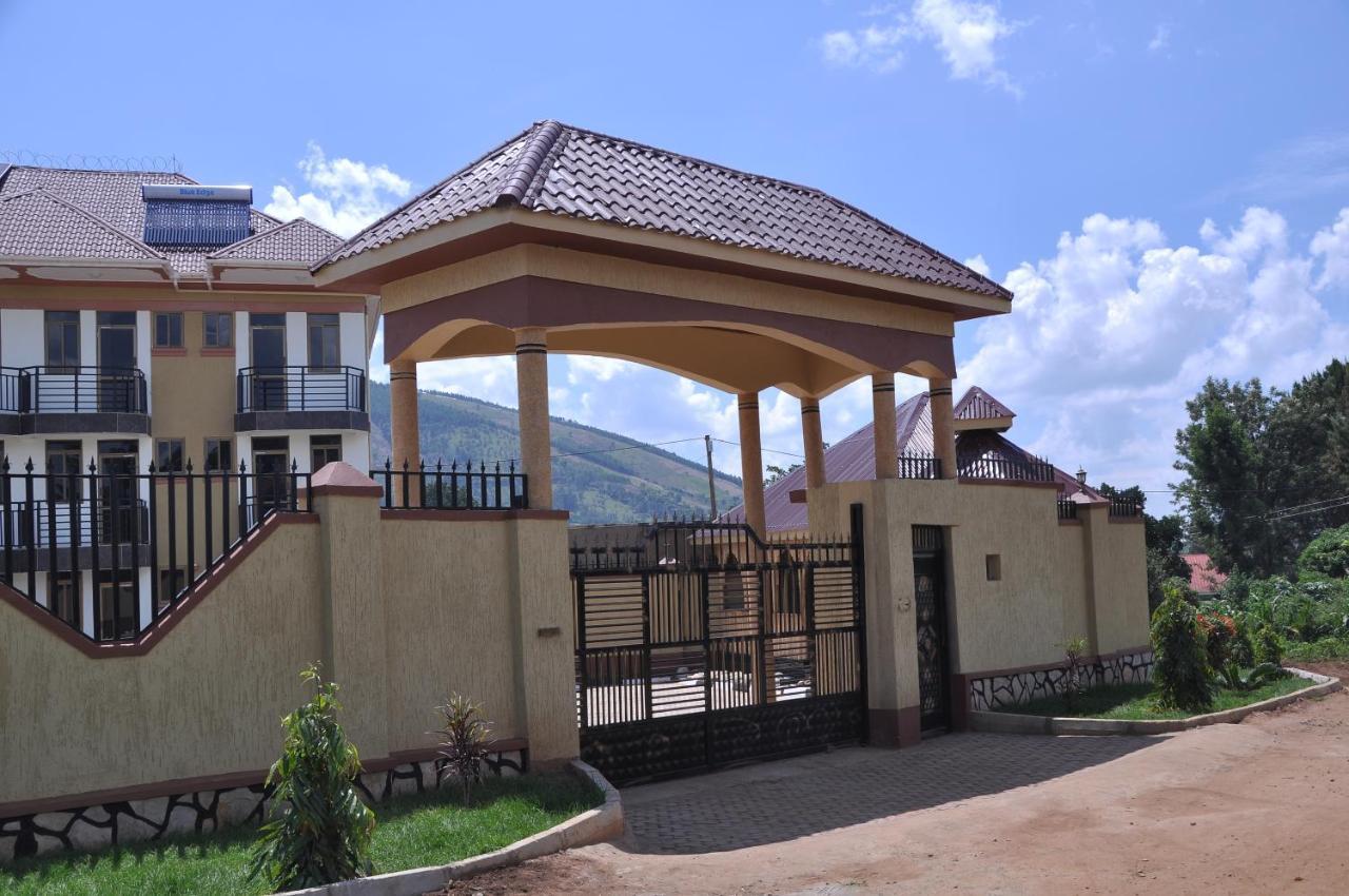 Golden View Hotel Ibanda Buitenkant foto